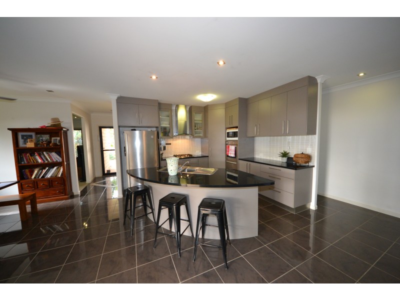 19 Broadhurst Drive, Gracemere QLD 4702