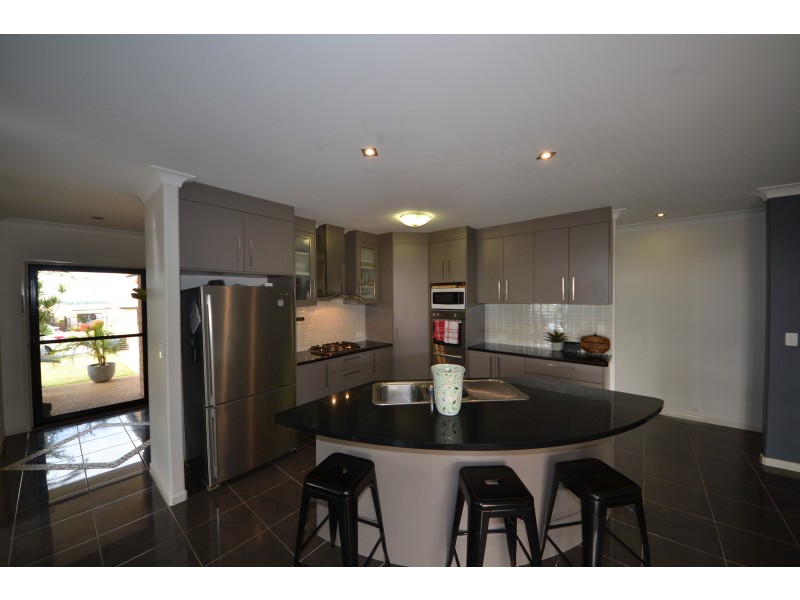19 Broadhurst Drive, Gracemere QLD 4702