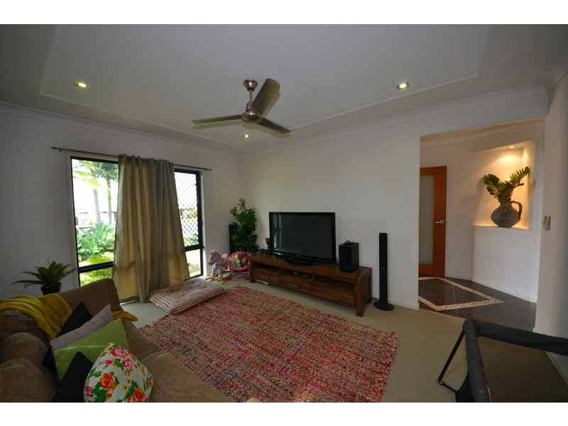 19 Broadhurst Drive, Gracemere QLD 4702