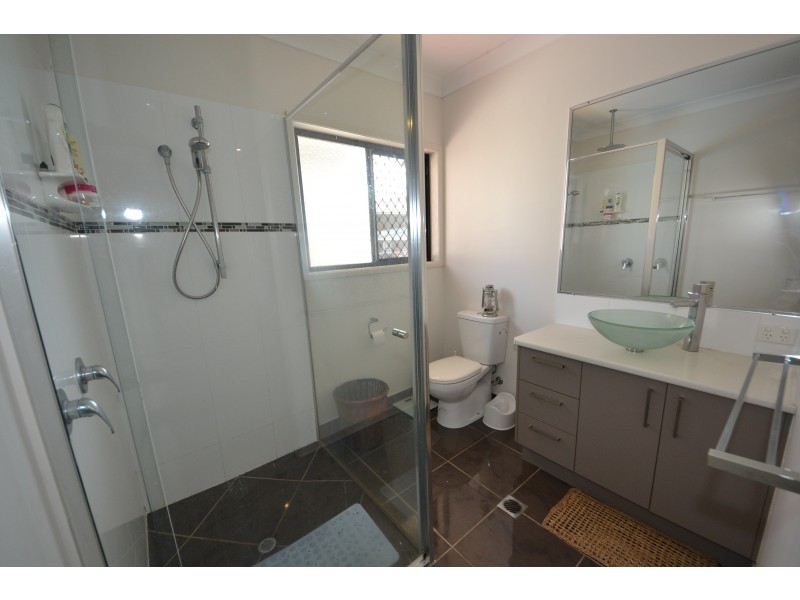 19 Broadhurst Drive, Gracemere QLD 4702