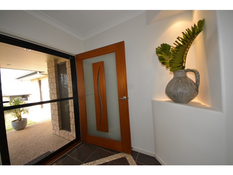 19 Broadhurst Drive, Gracemere QLD 4702