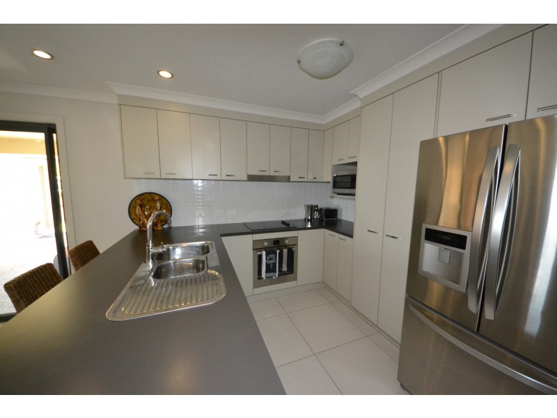 66 Jamie Crescent, Gracemere QLD 4702