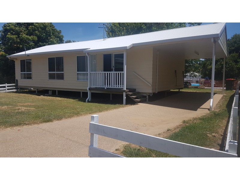 41 Dee St, Mount Morgan QLD 4714