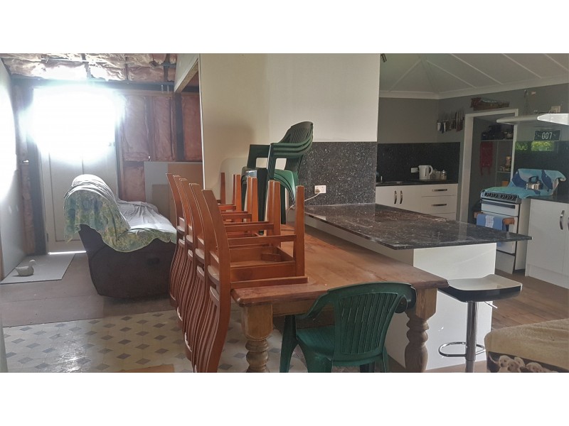 89 James St, Mount Morgan QLD 4714