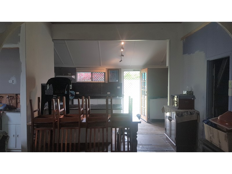 89 James St, Mount Morgan QLD 4714