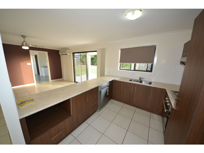 16 John Oxley Drive, Gracemere QLD 4702