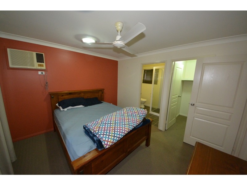 16 Joseph St, Gracemere QLD 4702