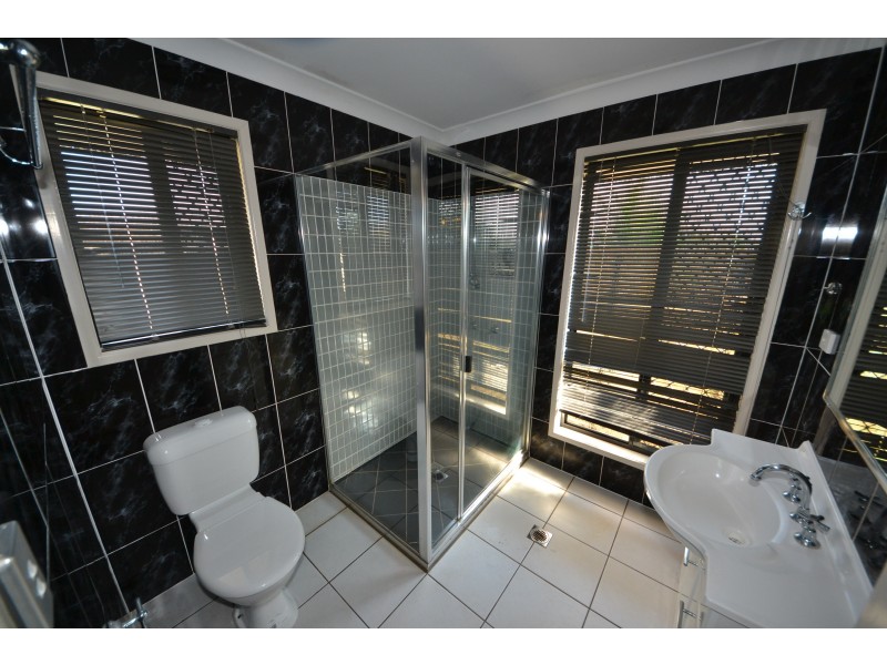 3 Gilmore Ct, Gracemere QLD 4702