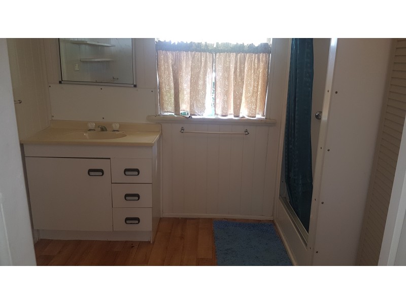 4 James St, Mount Morgan QLD 4714