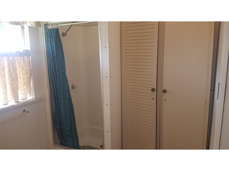 4 James St, Mount Morgan QLD 4714