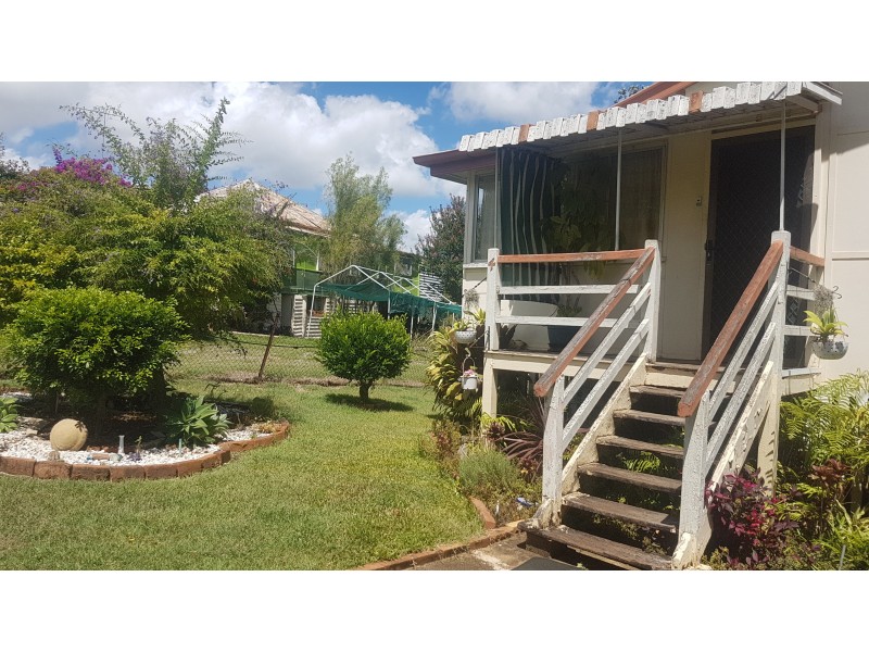4 James St, Mount Morgan QLD 4714