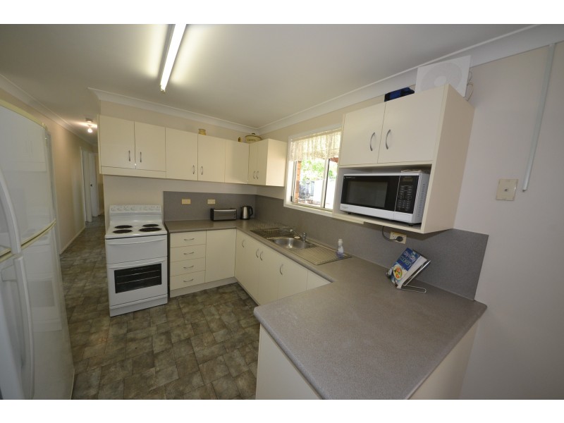 1 Schirmer Cl, Gracemere QLD 4702