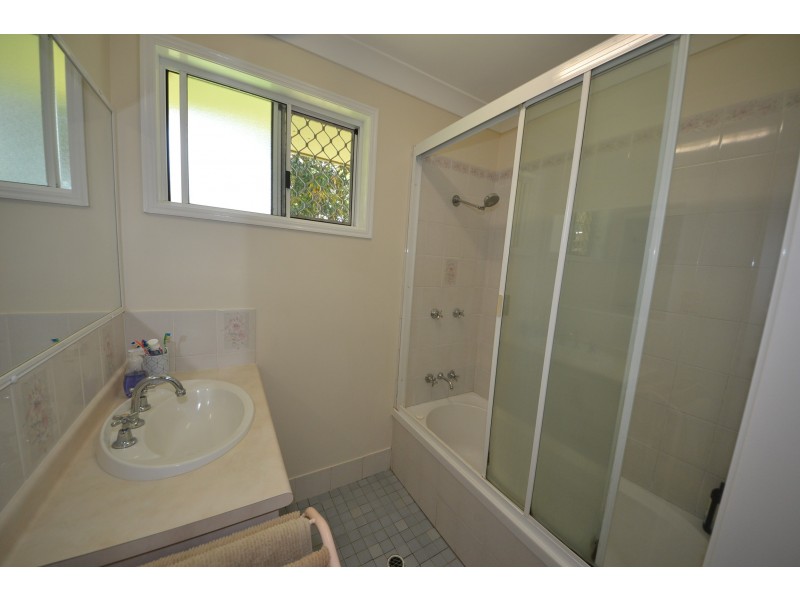 1 Schirmer Cl, Gracemere QLD 4702