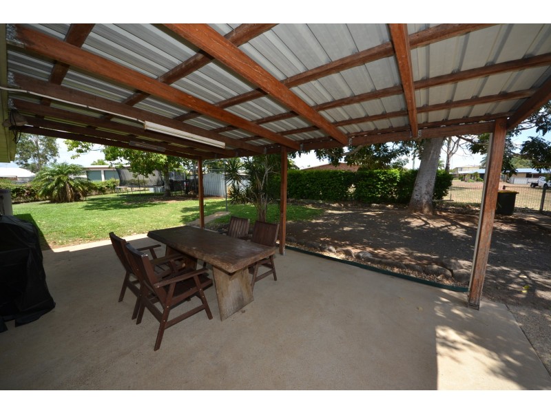 1 Schirmer Cl, Gracemere QLD 4702