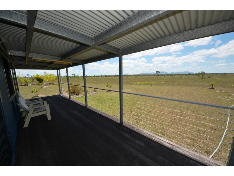 40 Sheehan Rd, Alton Downs QLD 4702