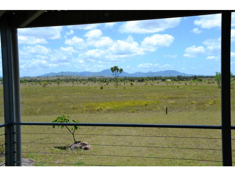 40 Sheehan Rd, Alton Downs QLD 4702