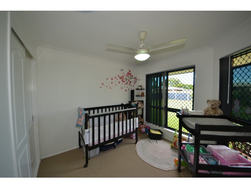 14 Buxton Dr, Gracemere QLD 4702