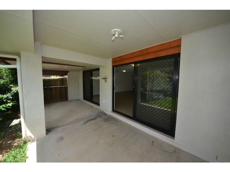 2/7 Poinciana Place, Gracemere QLD 4702