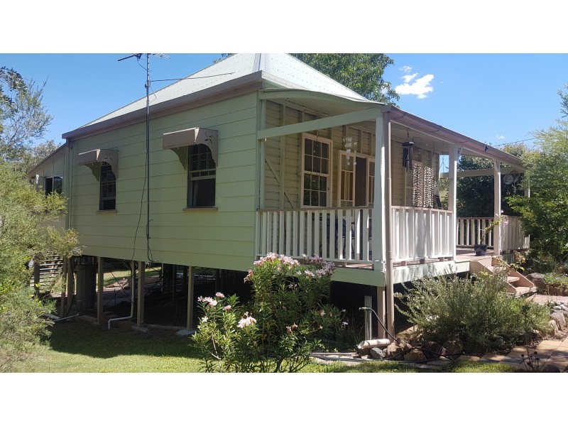 5 Rifle Range Rd, Walterhall QLD 4714