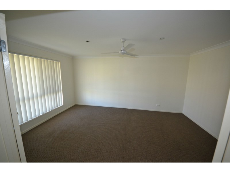 16 Doongarra Crescent, Gracemere QLD 4702