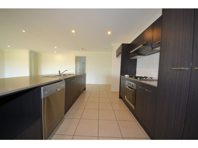 16 Doongarra Crescent, Gracemere QLD 4702