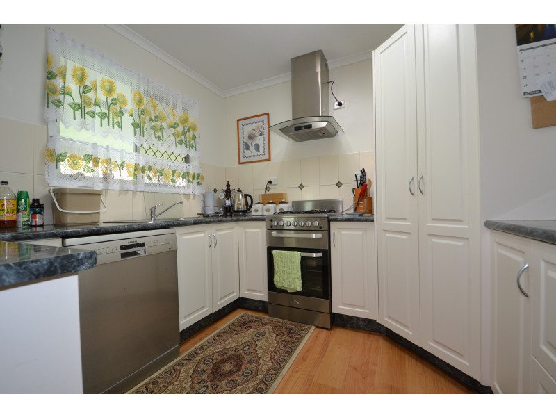 11 Perriman St, Gracemere QLD 4702