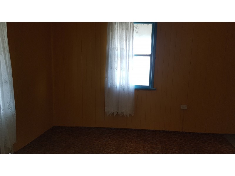 24 Central St, Mount Morgan QLD 4714