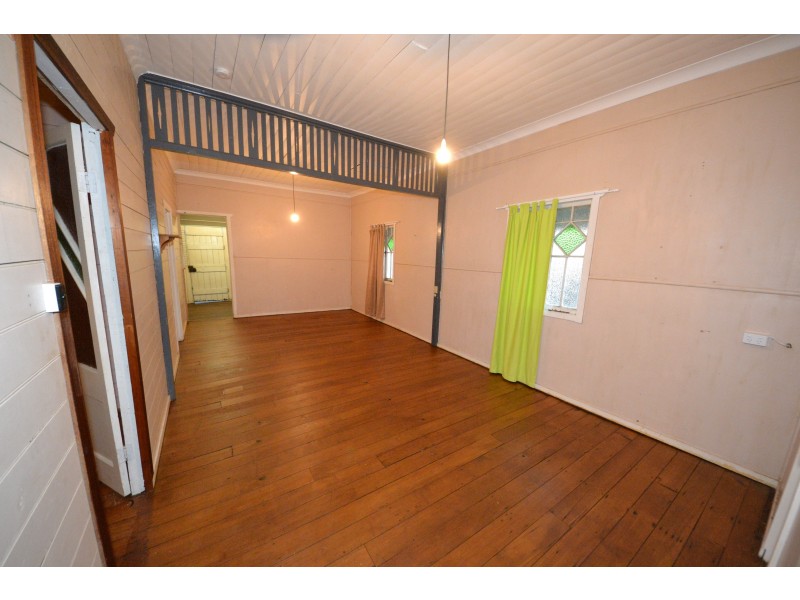 55 Darcy St, Mount Morgan QLD 4714