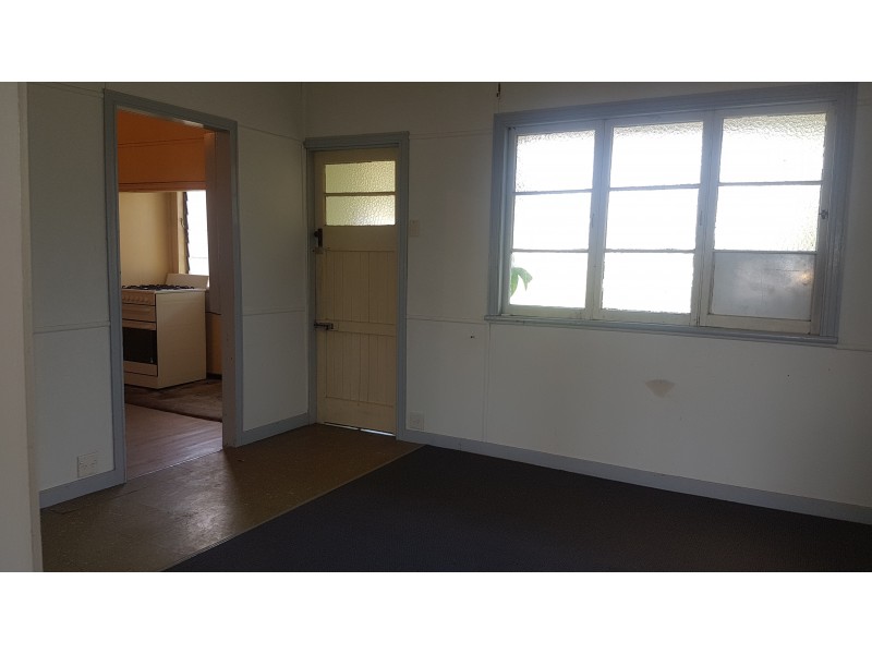 44 Dee St, Mount Morgan QLD 4714