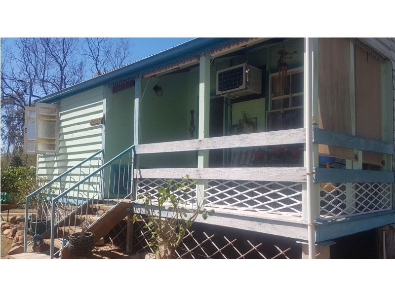 9 Smalls Rd, Hamilton Creek QLD 4714