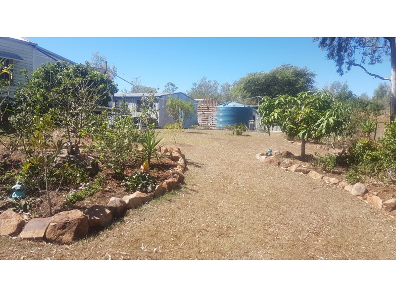 9 Smalls Rd, Hamilton Creek QLD 4714