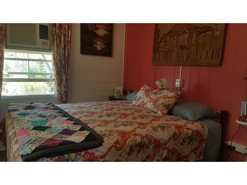 9 Smalls Rd, Hamilton Creek QLD 4714