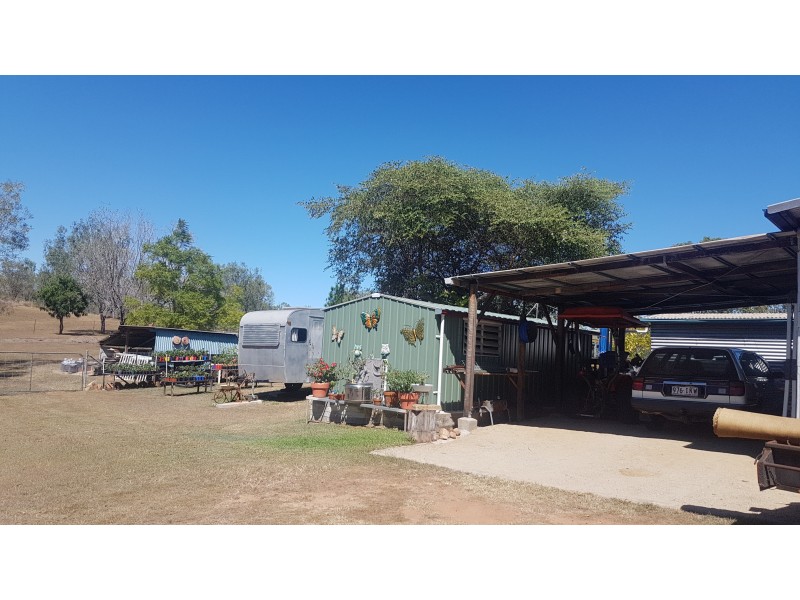 9 Smalls Rd, Hamilton Creek QLD 4714
