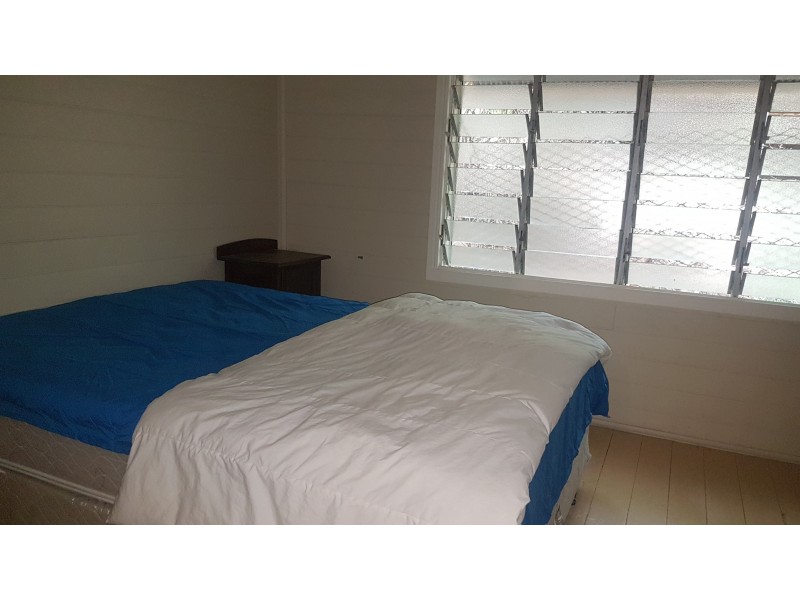 17 Hall St, Mount Morgan QLD 4714