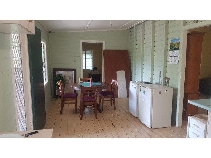 17 Hall St, Mount Morgan QLD 4714