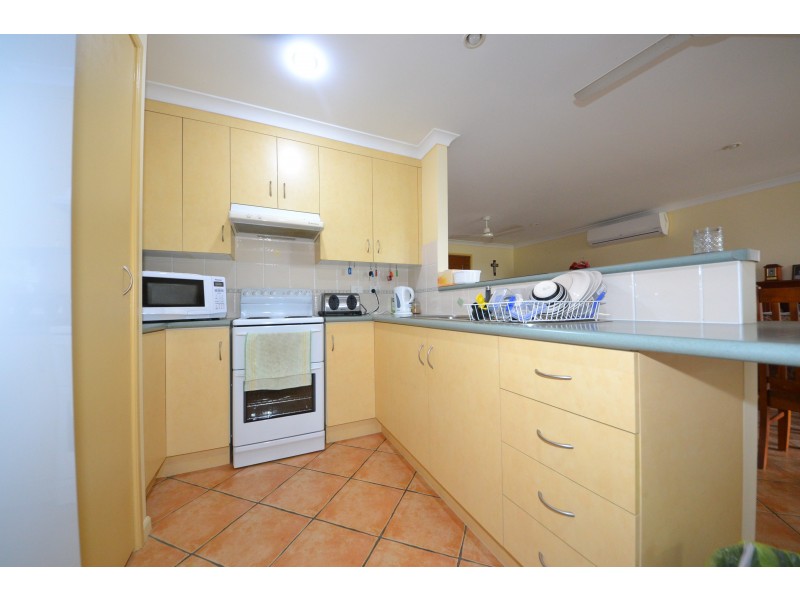 32 Hutchings Street, Gracemere QLD 4702