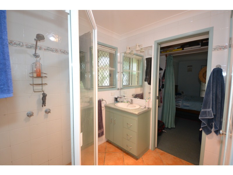 32 Hutchings Street, Gracemere QLD 4702