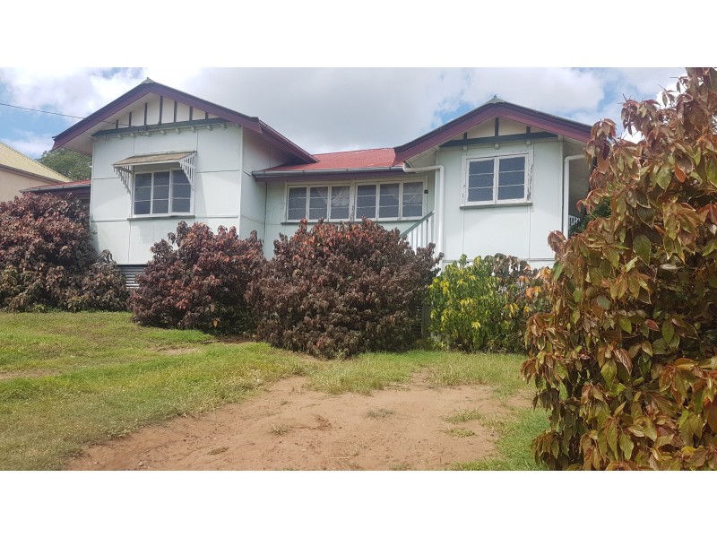 44 Dee St, Mount Morgan QLD 4714