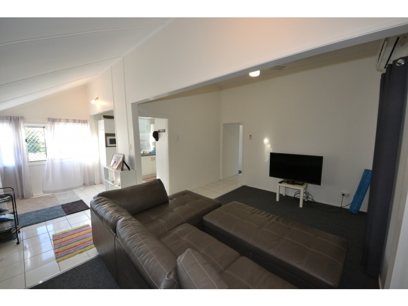 90 Harbourne St, Koongal QLD 4701