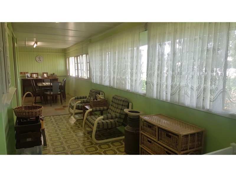 5 Pheasant Creek Rd, Wowan QLD 4702