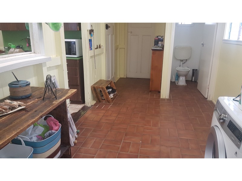 5 Pheasant Creek Rd, Wowan QLD 4702