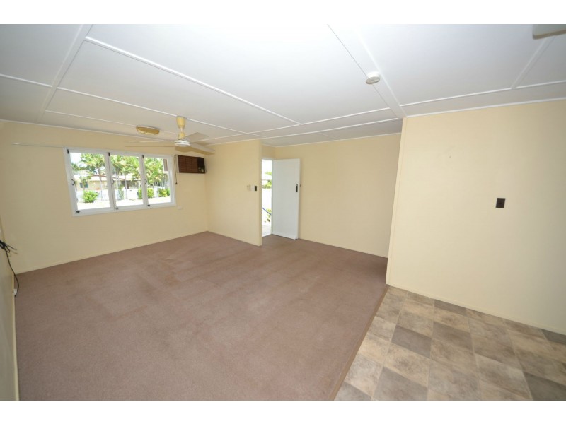 66 Alexandra Street, Park Avenue QLD 4701