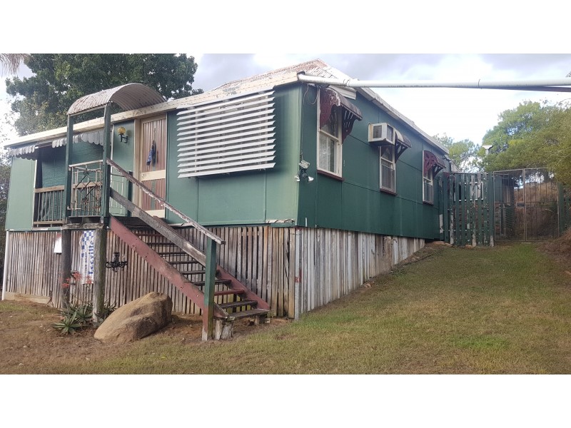 31 Black St, Mount Morgan QLD 4714