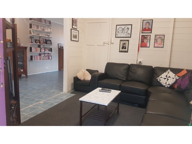 25 Coates St, Mount Morgan QLD 4714