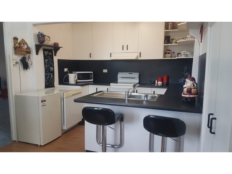 25 Coates St, Mount Morgan QLD 4714