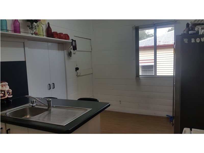 25 Coates St, Mount Morgan QLD 4714