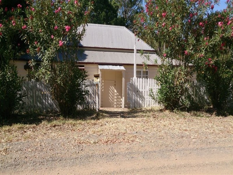 79 River St, Mount Morgan QLD 4714