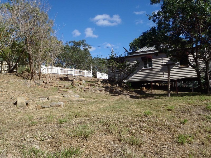 79 River St, Mount Morgan QLD 4714