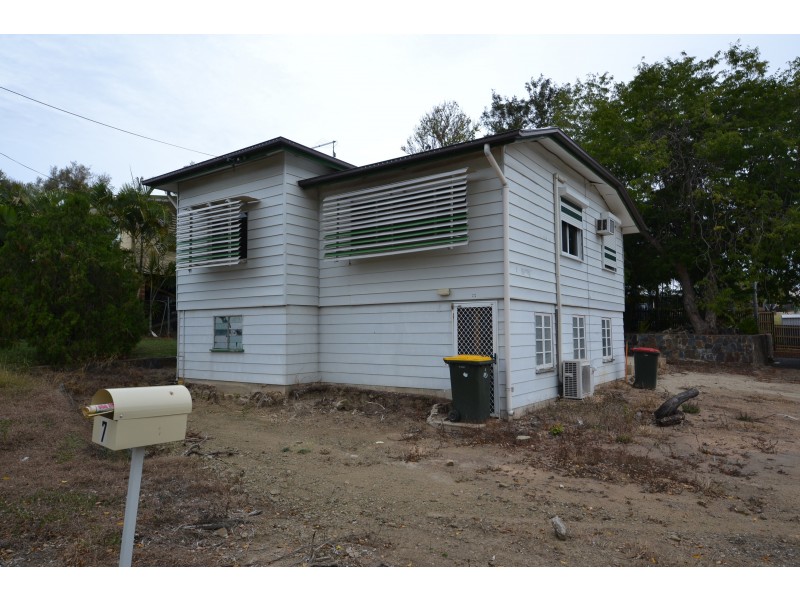 7 Reservoir St, Gracemere QLD 4702