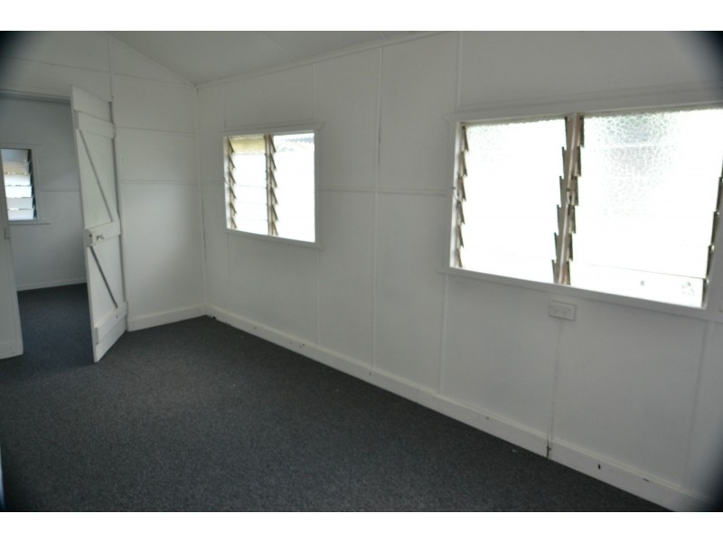 54 James Street, Mount Morgan QLD 4714
